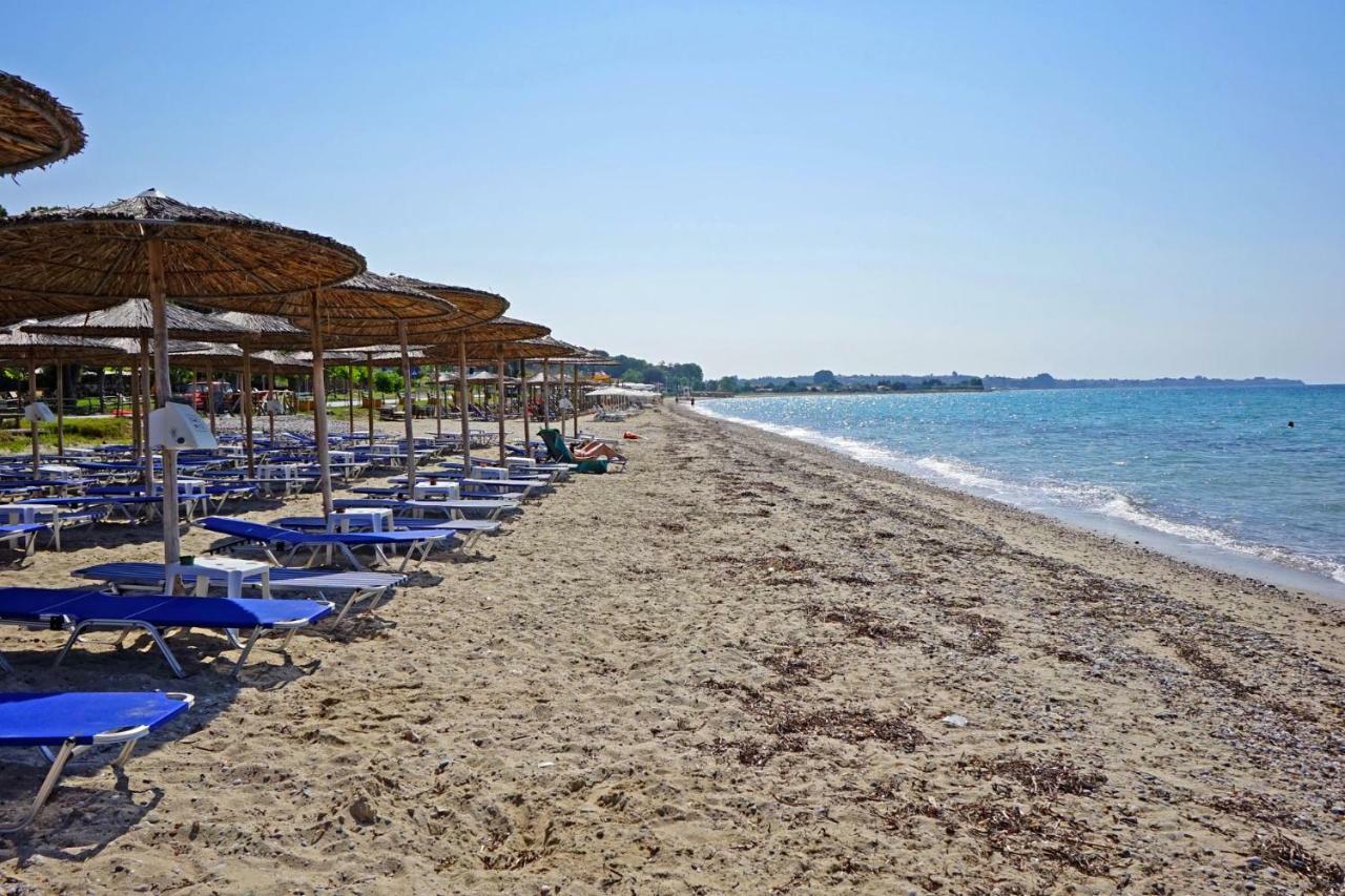 Villa Fofo - Beautiful Sea Front Villa With 650M2 Garden Nea Kallikrateia Εξωτερικό φωτογραφία
