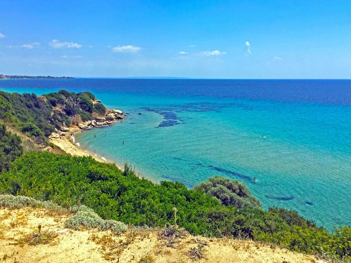 Villa Fofo - Beautiful Sea Front Villa With 650M2 Garden Nea Kallikrateia Εξωτερικό φωτογραφία