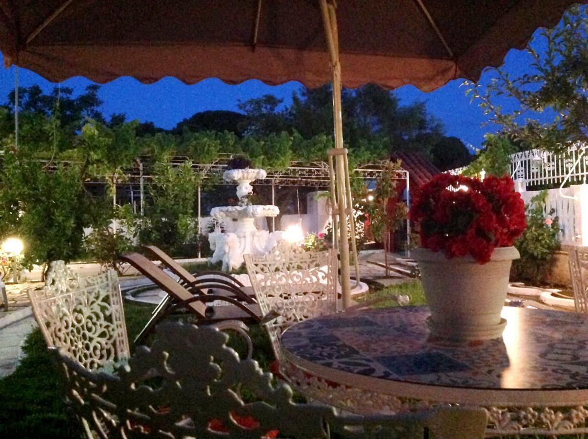 Villa Fofo - Beautiful Sea Front Villa With 650M2 Garden Nea Kallikrateia Εξωτερικό φωτογραφία